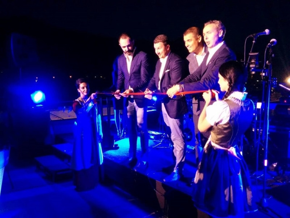 Hotel Falkenštajner večeras je svečano otvoren u Bečićima, posle mesec dana rada (FOTO/VIDEO)