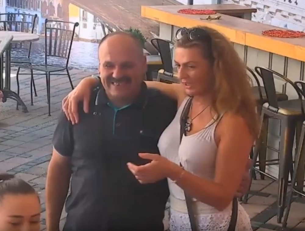 Zmaj od Šipova se VRATIO u Parove! Odmah spopao Nataliju, ispipao joj grudi! (VIDEO)