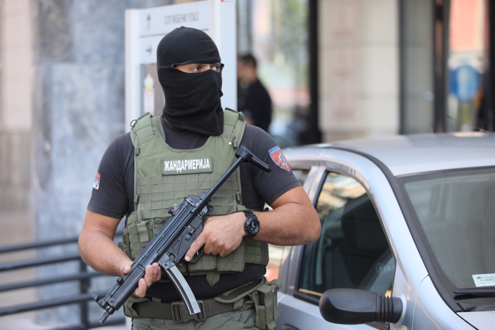 Medicinska sestra ukrala iz stana 25.000 evra, a šokiraće vas koliko su policajci zapravo novca našli u njenom stanu