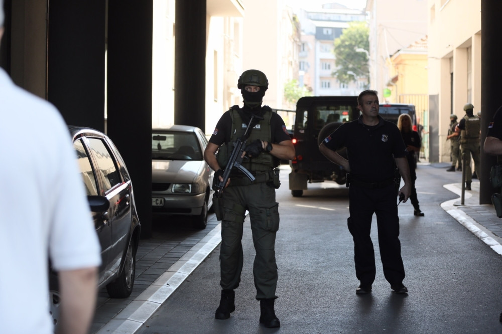 Beograđani preplašeni! Racija u ulici Kraljice Natalije! U stanu uhvaćeno 45 stranaca, a onda je otkriveno ko su i šta su!