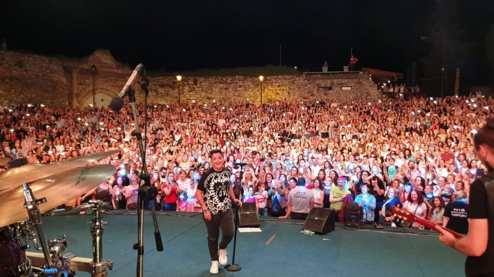 Marija Šerifović pred 4000 fanova u Nišu, ZAKAZAN I DRUGI KONCERT!