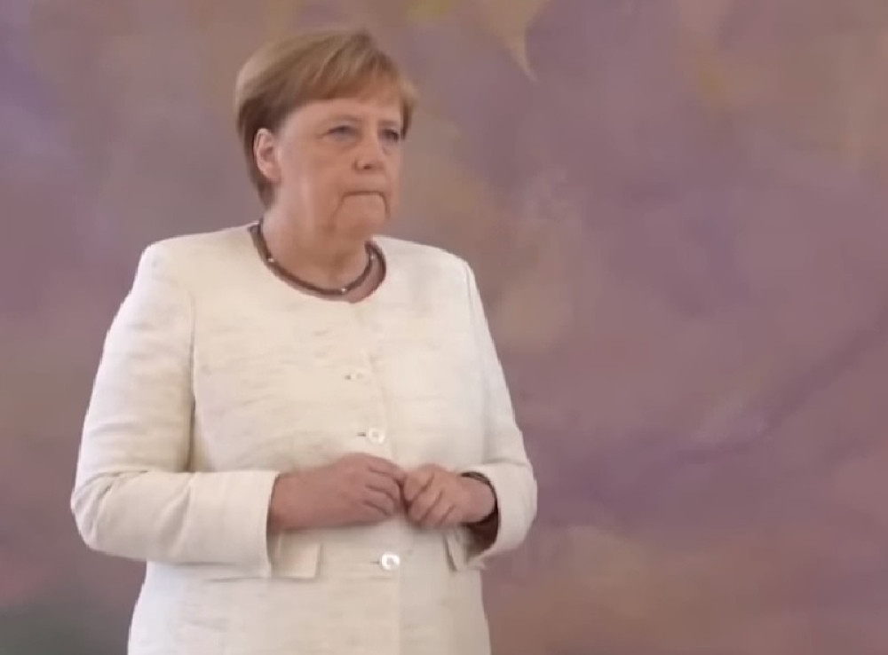 Trese se Angela, ali trese se i privreda! BASF, Dajmler i Dojče Banka podrhtavaju od nestabilnosti