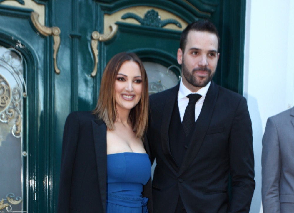 Trostruko slavlje u kući Živojinovića: Pevačicinoj sreći nema kraja! (FOTO)