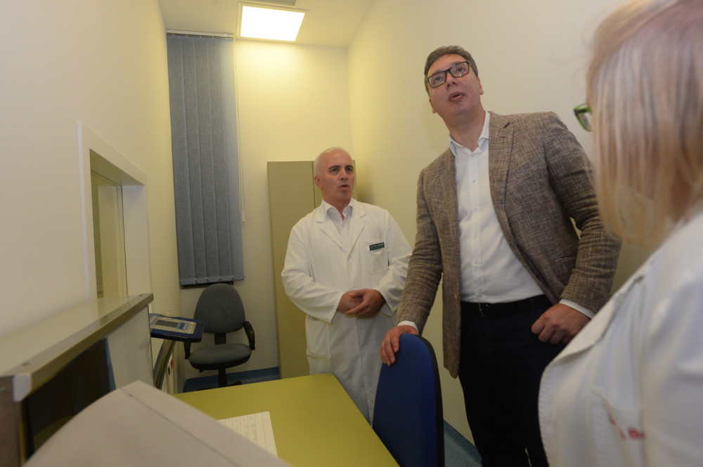 Vučić poslao jasnu poruku: "OSTAJTE OVDE", pa saopštio neočekivane vesti!