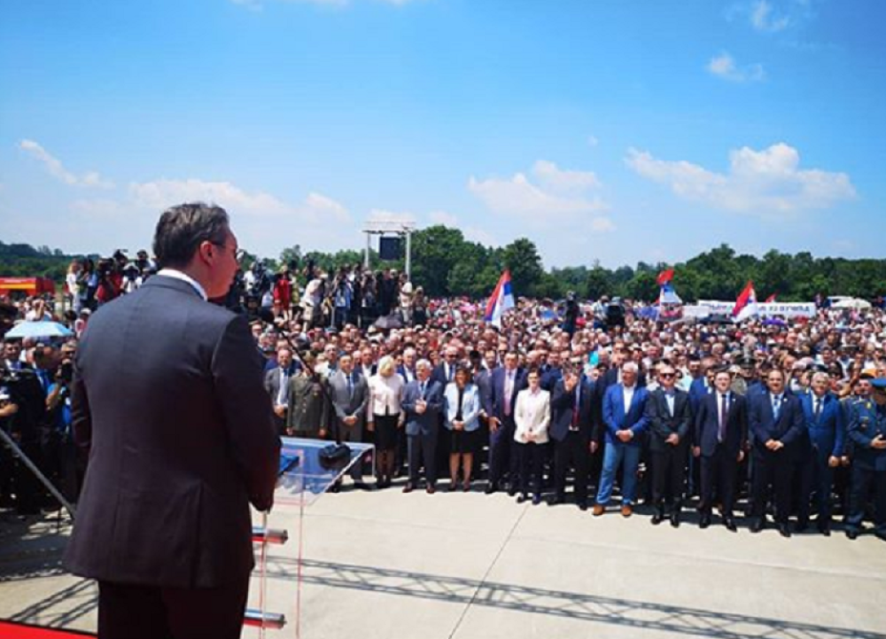 Vučić digao celu zemlju na noge - SADA SAM U AUTOMOBILU DOBIO PODATAK!