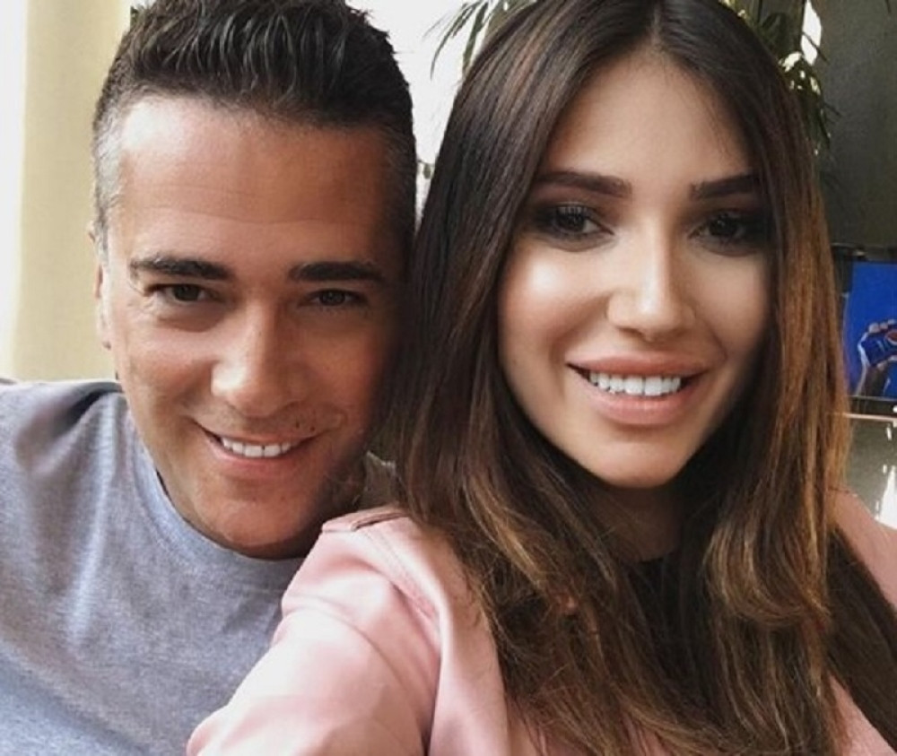 Ćerka Željka Joksimović napravila pometnju U Grčkoj! Grudi kipe iz minijaturnog bikinija, a tek gaćice dokle je svukla!(FOTO)