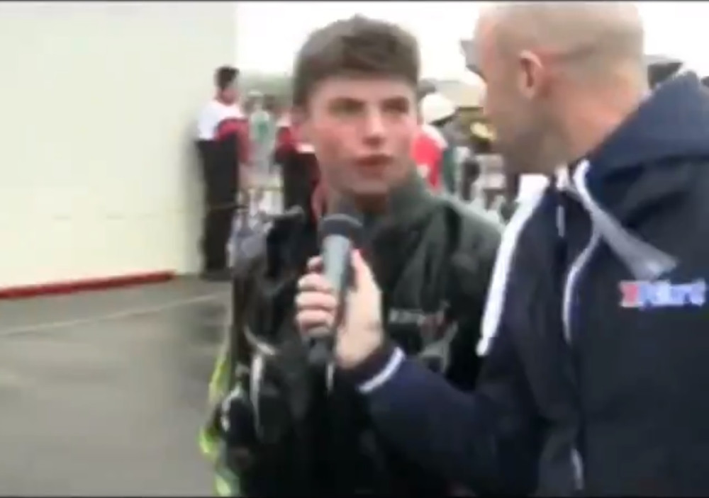 Izgurao protivnika sa staze i trijumfovao! Identična situacija sa istim akterima se dogodila kada su bili klinci, samo u suprotnim ulogama! (VIDEO)