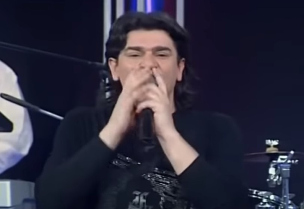 Popularni pevač umro u 43. godini! Oženio se ženom 5 minuta od trenutka kada ju je upoznao!