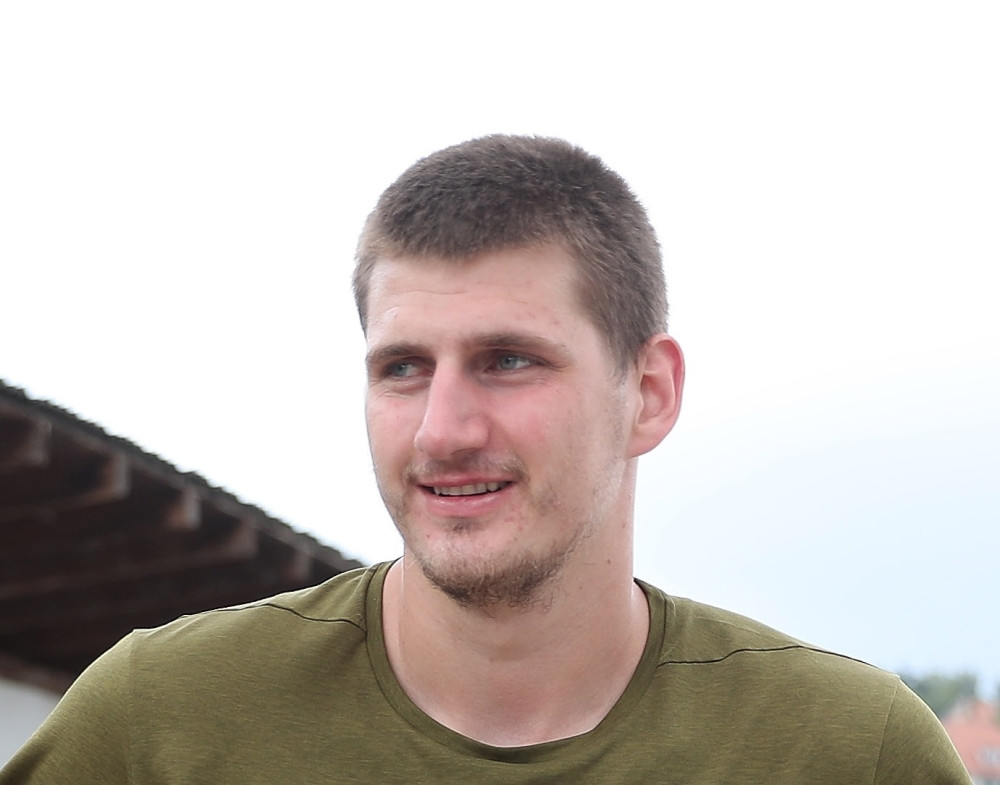 Ne mora više da brine, partner OSTAJE PARTNER! Pao je potpis, sve je zaključeno