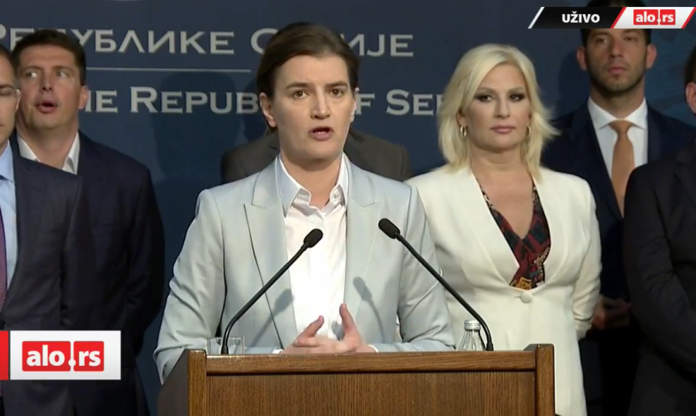 Ana Brnabić izašla pred narod i saopštila kada će stići POVEĆANJE PENZIJA!