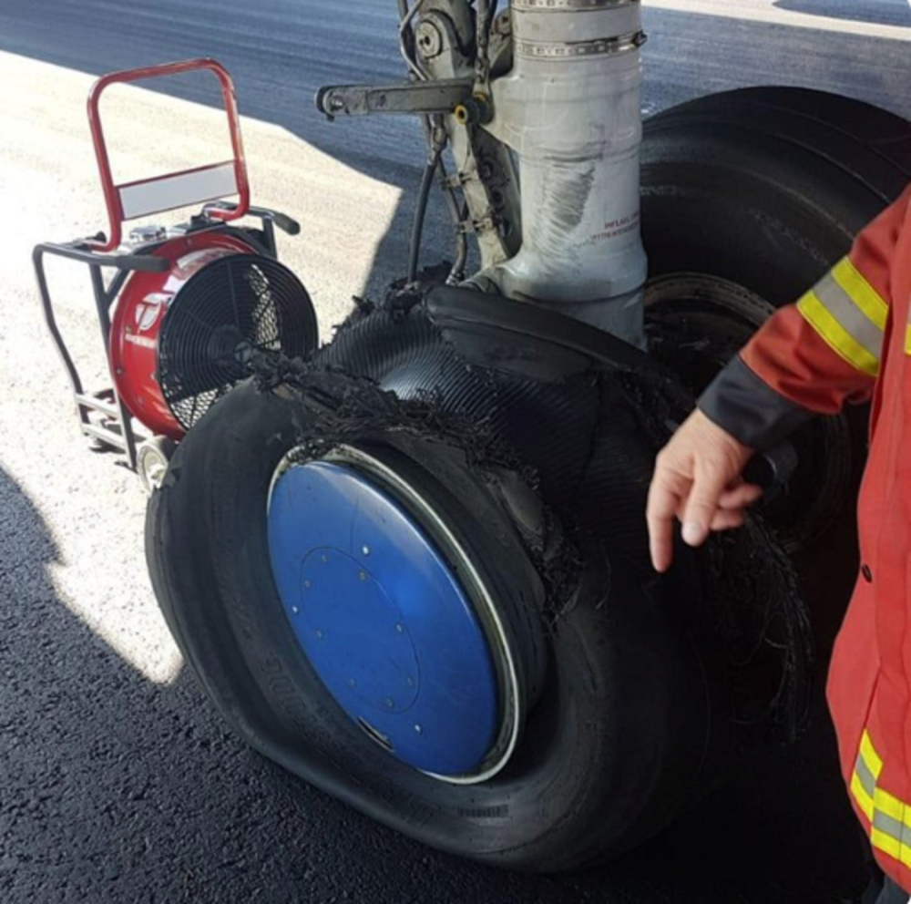 Eksplodirao točak na avionu, pakao trajao satima, pilot izveo ČUDO! (VIDEO)