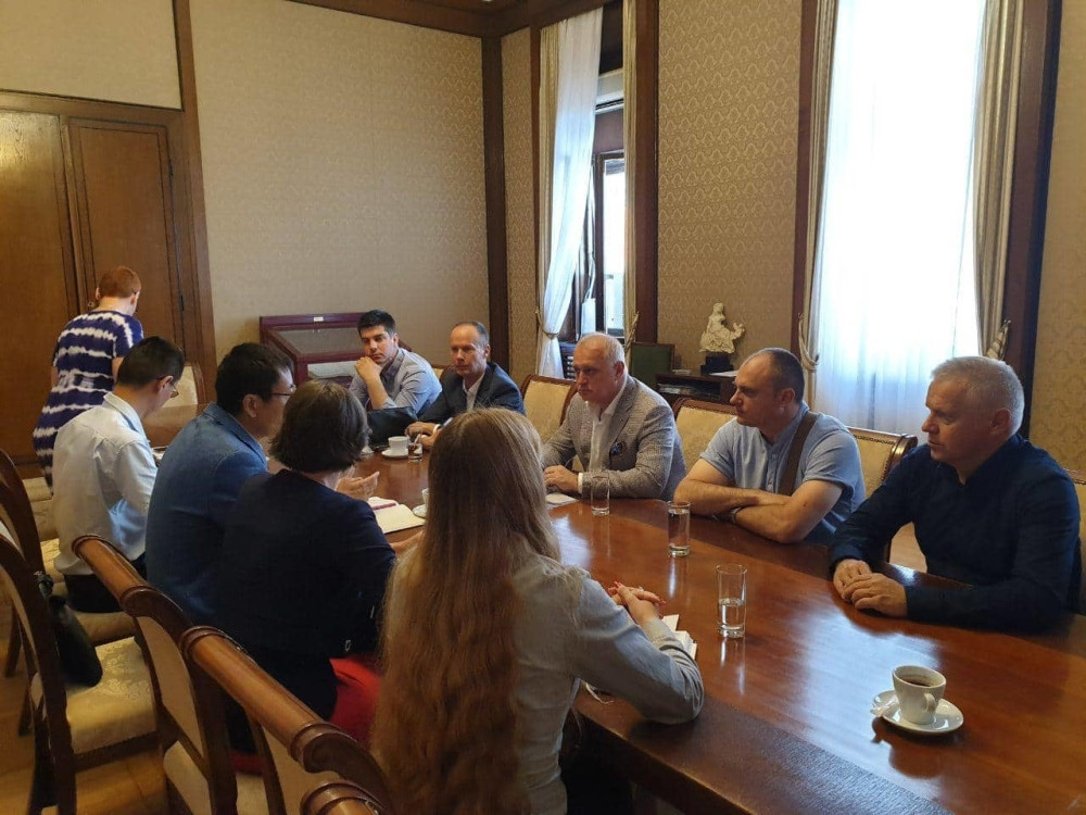 Vesić: Počinje izgradnja javnih garaža sa kineskim partnerima!