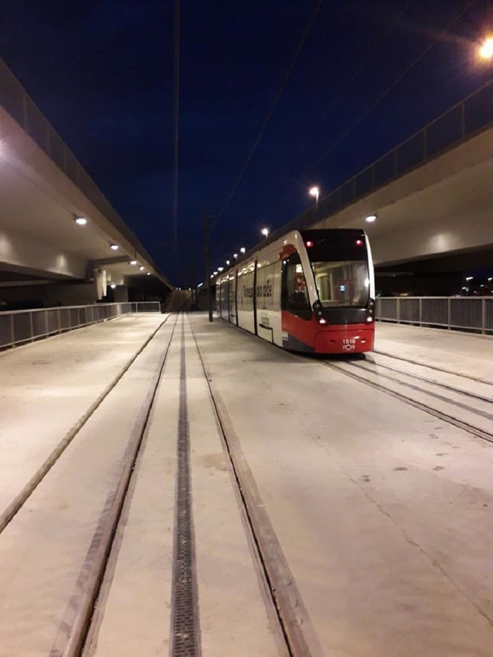 Od jutros tramvaji krenuli preko Mosta na Adi!