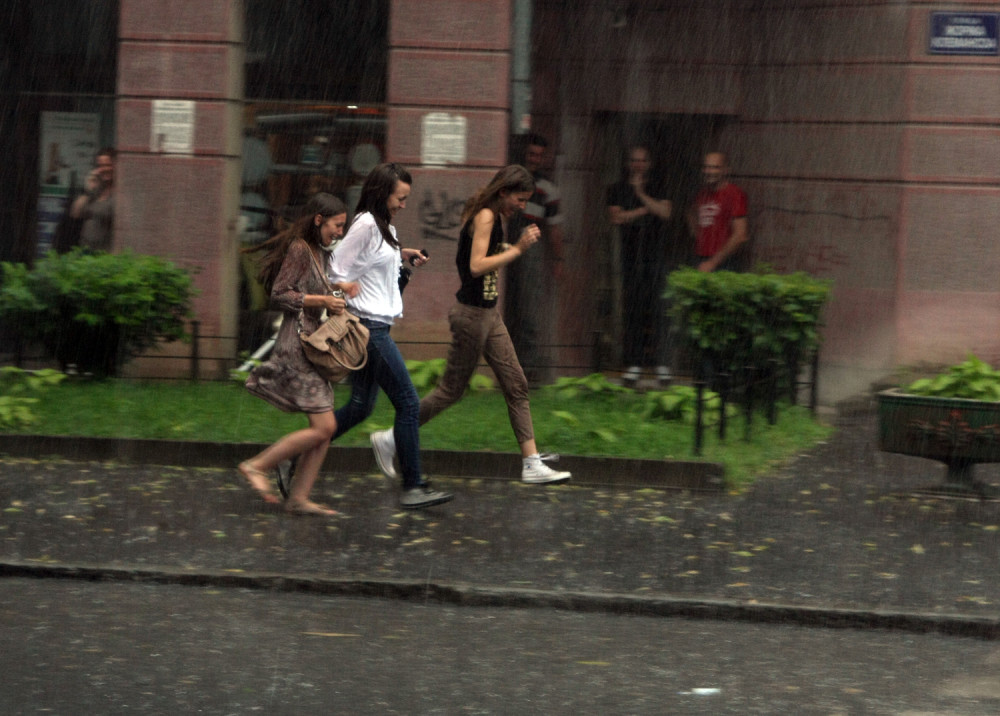 Ove nedelje promeniće se SVA GODIŠNJA DOBA, a prvo nam stiže zima! Spremite se, sunce ćemo gledati JOŠ DANAS!