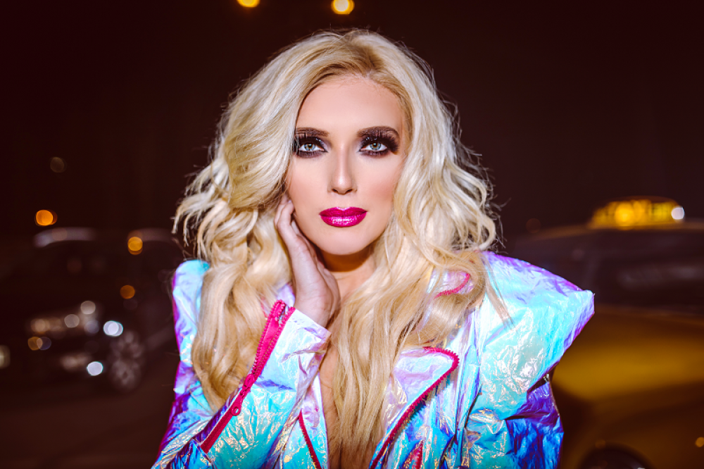 Nikolina nikad seksepilnija predstavila novu pesmu!