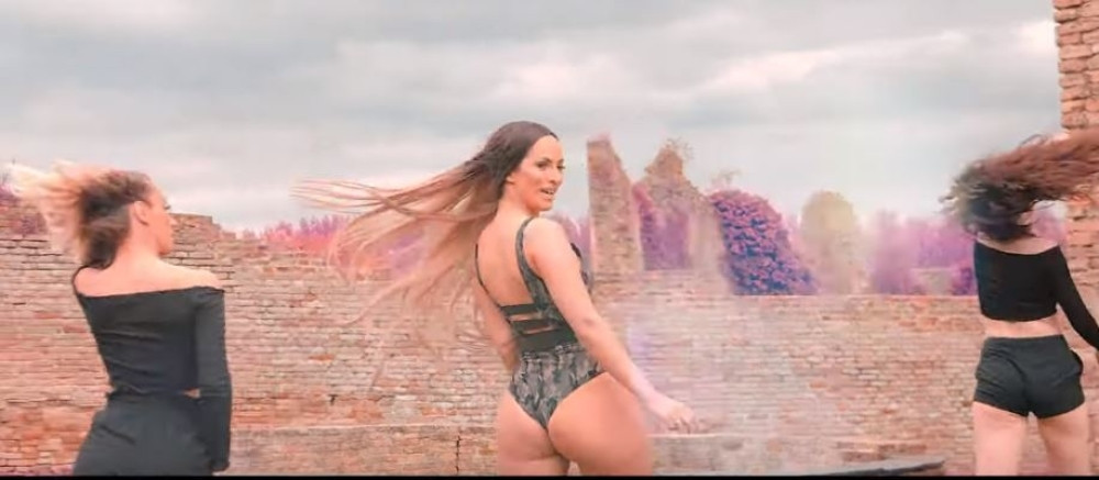 Bivša zadrugarka snimila VRELE KADROVE i izgleda BOLJE NEGO IKADA