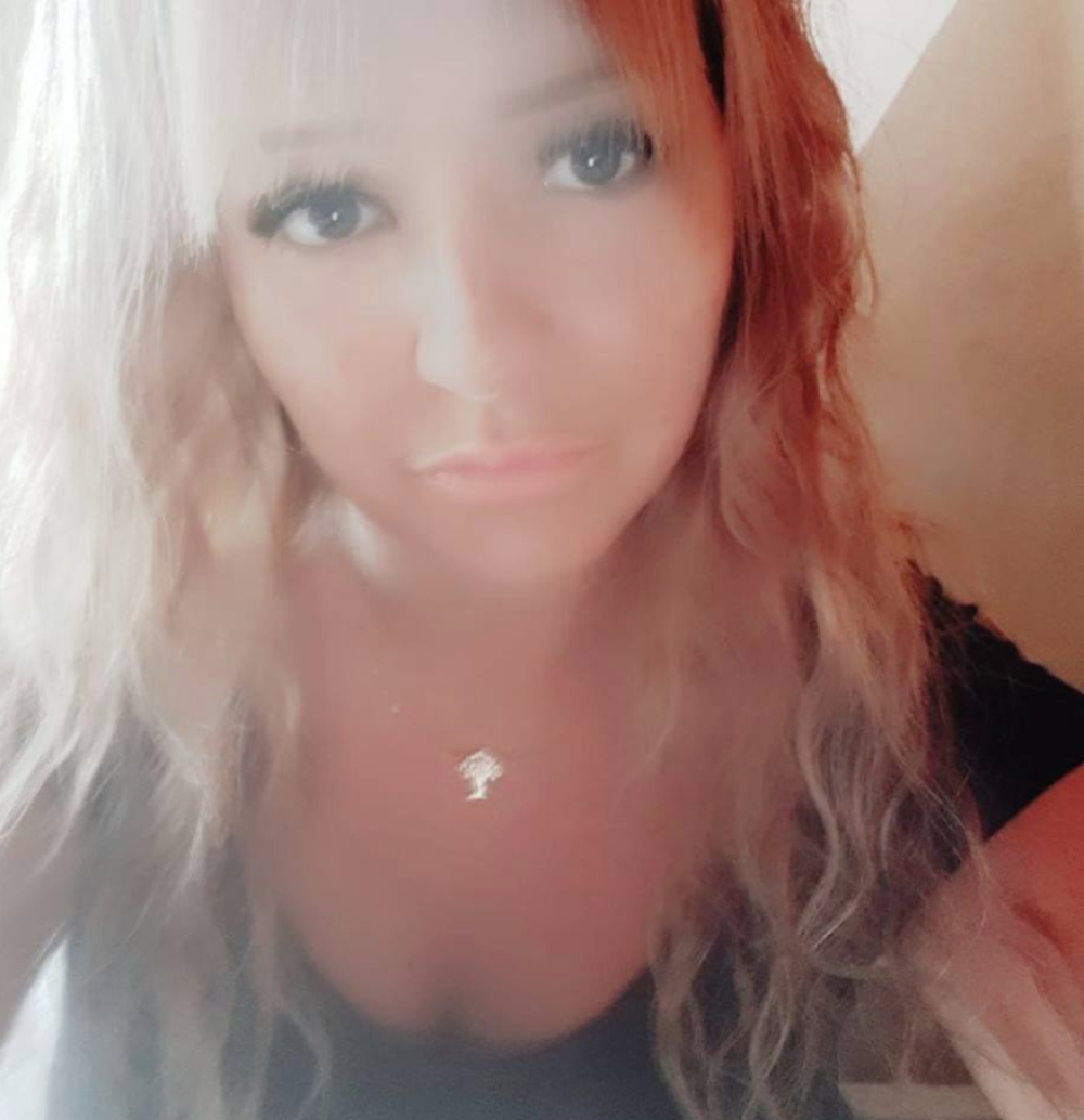 Njega su pronašli živog i golog pored njenog leša! Sedeo je za kompjuterom, a onda je nestalo tlo! (UZNEMIRUJUĆI VIDEO)