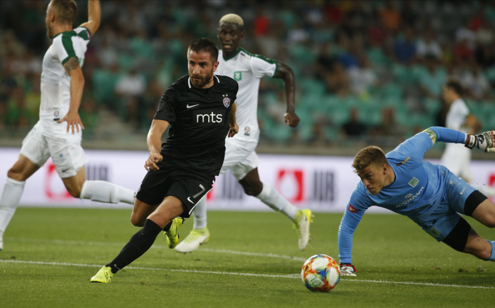 Partizan imao prilike, ali na kraju izgubio od Olimpije (FOTO + VIDEO)