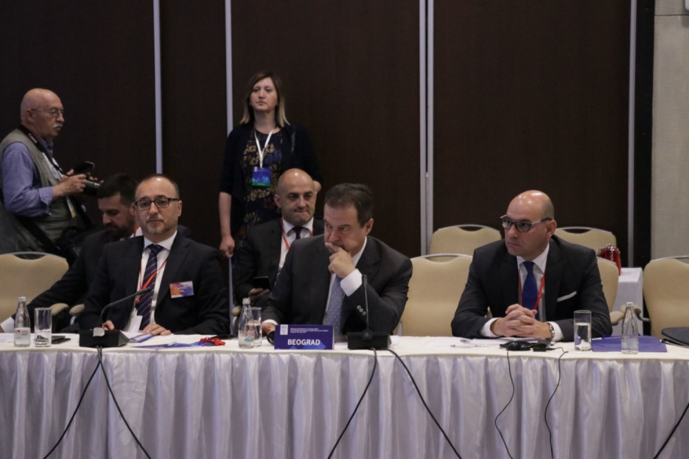 Priština i Tirana povukle potez koji vodi stvaranju Velike Albanije, Dačić grmeo zbog komentara kolega (FOTO)