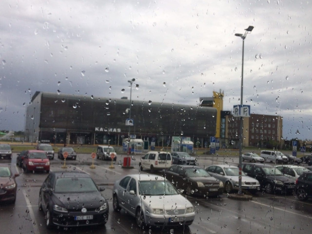 Na stadionu oko sto "delija"