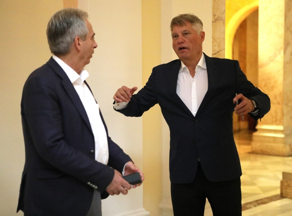 Lazanski u emisiju doveo sagovornika koji je napravio LOM! A pokojnog Momira Bulatovića bolje da nisu spominjali!