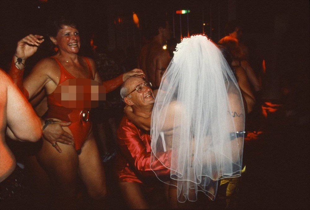 Pozlilo joj usred se*sa! Hitna je prevezla u bolnicu, njeni PARTNERI šokirani onim što su lekari morali da učine