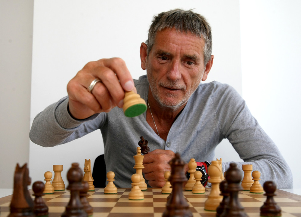 Ovako izgleda ćerka lepog Miće radi za jednu od najvećih svetskih kompanija, a evo šta kaže o učešću svog oca u "Zadruzi"(FOTO/VIDEO)