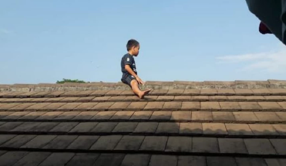 Roditelji doveli dečaka (5) na obrezivanje, kada je video doktorku pobegao je NA KROV BOLNICE! Sišao je tek kada se on pojavio! (FOTO)