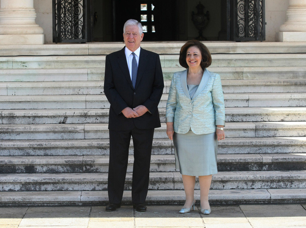 Opsadno stanje u Belom dvoru, princeza Katarina u panici