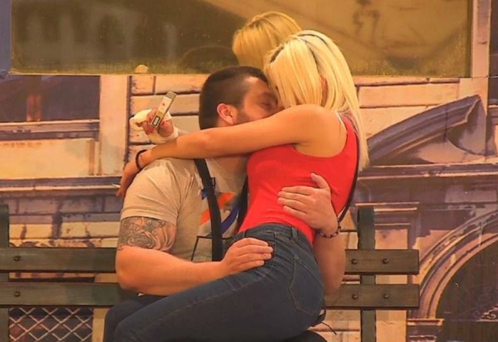 Javno PREVARILA dečka, prvo veče u "Parovima": Ostavio je momak, KAJE SE, ali ne želi da joj oprosti! (VIDEO)