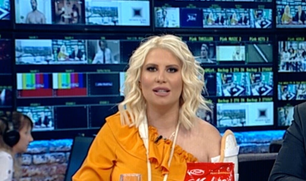 Povređena ruka Dee Đurđević zablistala u punoj snazi: Voditeljka oduševila prizorom! (FOTO)