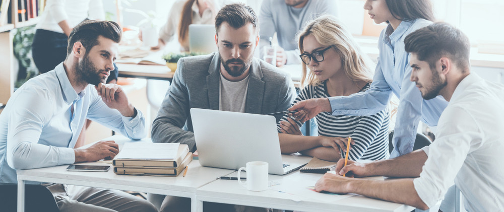 Pod velikim ste pritiskom! Očekuje vas VAŽAN poslovni sastanak! Pokažite šta možete!