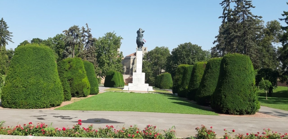 Podignut je 1930. godine i predstavlja našu zahvalnost Francuskoj!