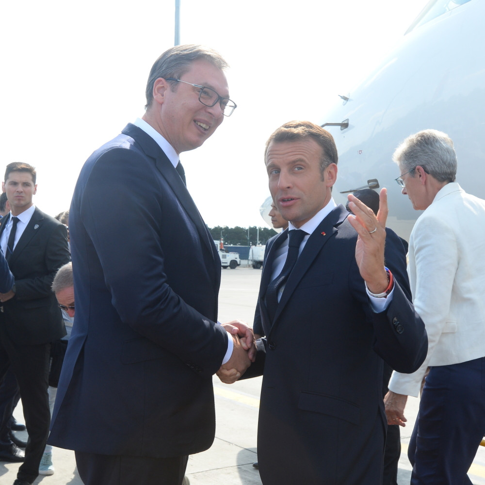 Makron se predomislio! FRANCUSKA NE DA KOSOVO!