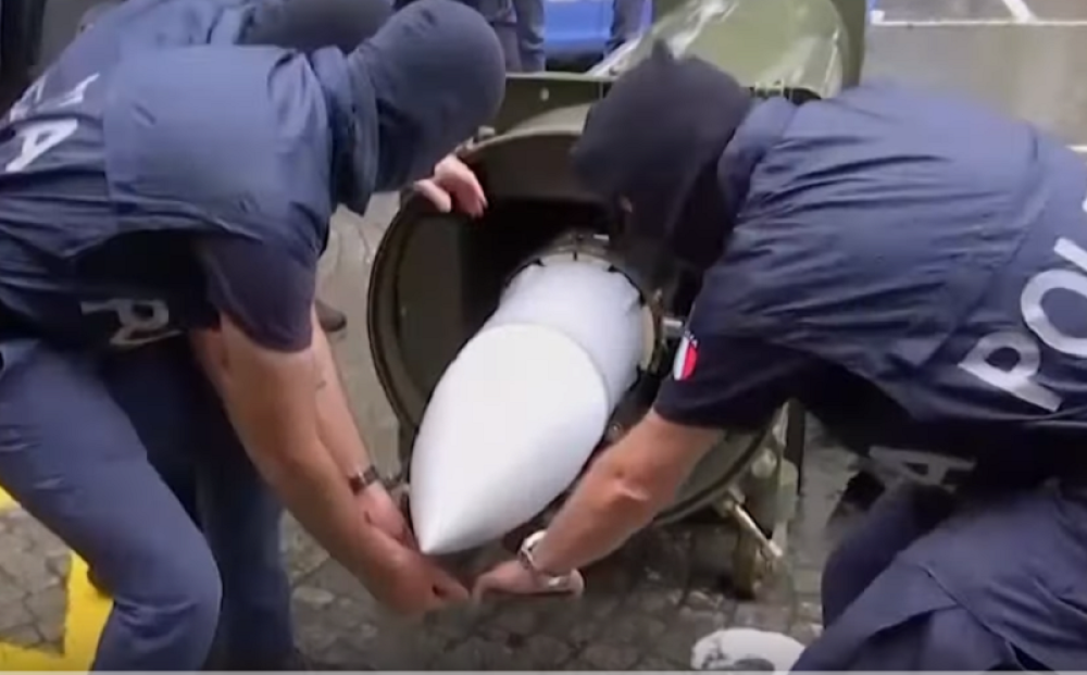 Nezapamćena policijska akcija, upali im u gradsko skrovište, pa zaplenili RAKETU ZA AVIONE, puške, bombe... SPREMALI SE ZA RAT!