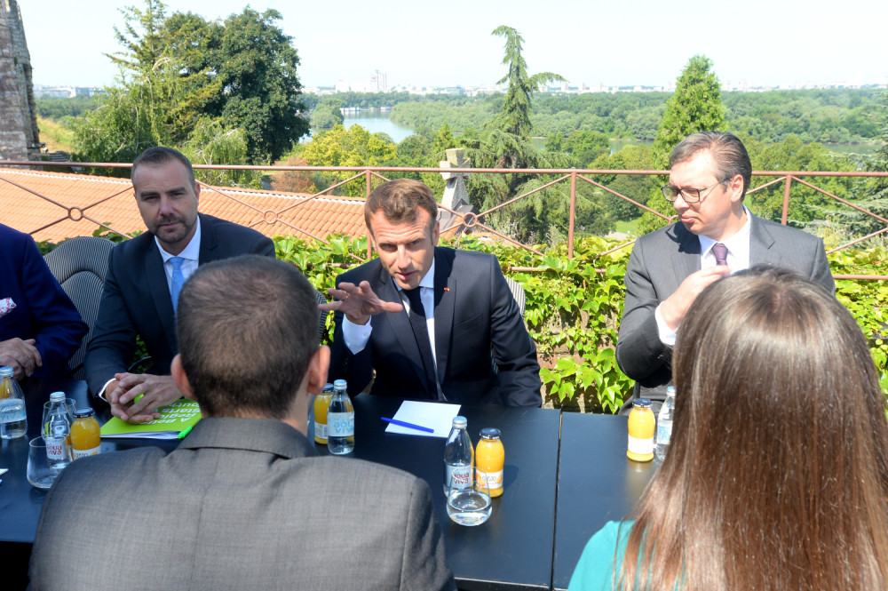 Makronov razlog dolaska u Beograd je LIČNE PRIRODE! (FOTO)