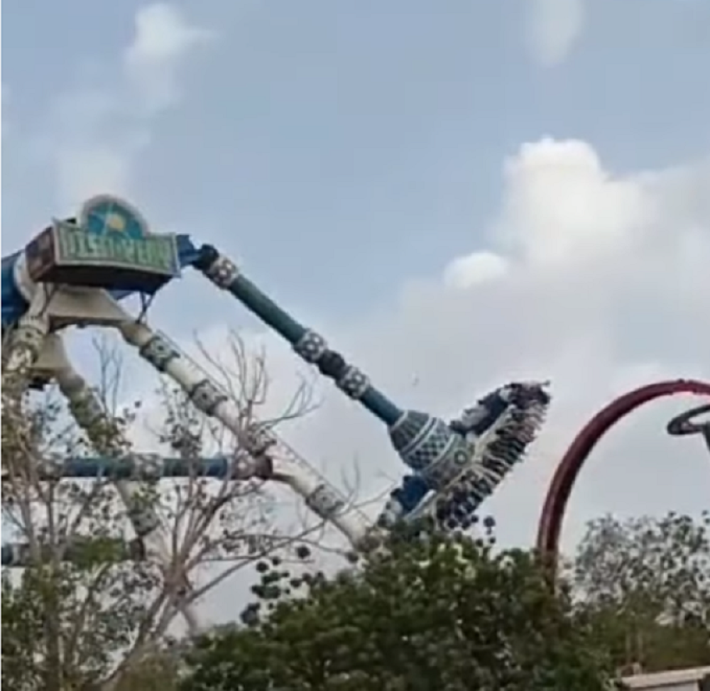 Zabava se pretvorila u tragediju! Konstrukcije pukla, čuli su se vrisci, a onda je zavladao TUŽNI TAJAC! Ima mrtvih! (VIDEO)