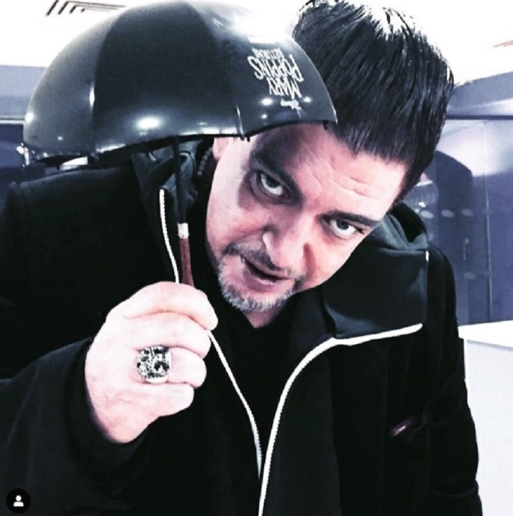 Preminuo glumac jedne od NAJPOPULARNIJIH SERIJA! Čitav svet tuguje!