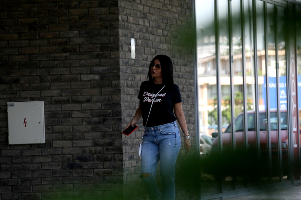 Bivša zadrugarka pazarila stan od honorara iz rijalitija! Nekretninu papreno platila, pogledajte i koliko! (PAPARACO)