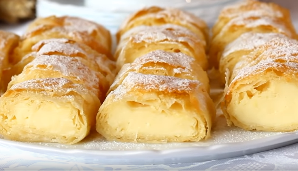 Šam rolne prelivene vanil kremom, fantazija ukusa koja nikog ne ostavlja ravnodušnim!