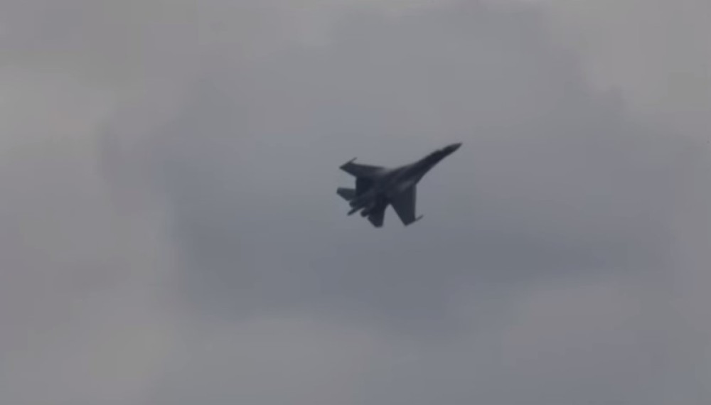 Rusi oborili sopstveni avion, Su-35 mu ušao u rep i izrešetao ga automatskim topom! Sve službe aktivirane!