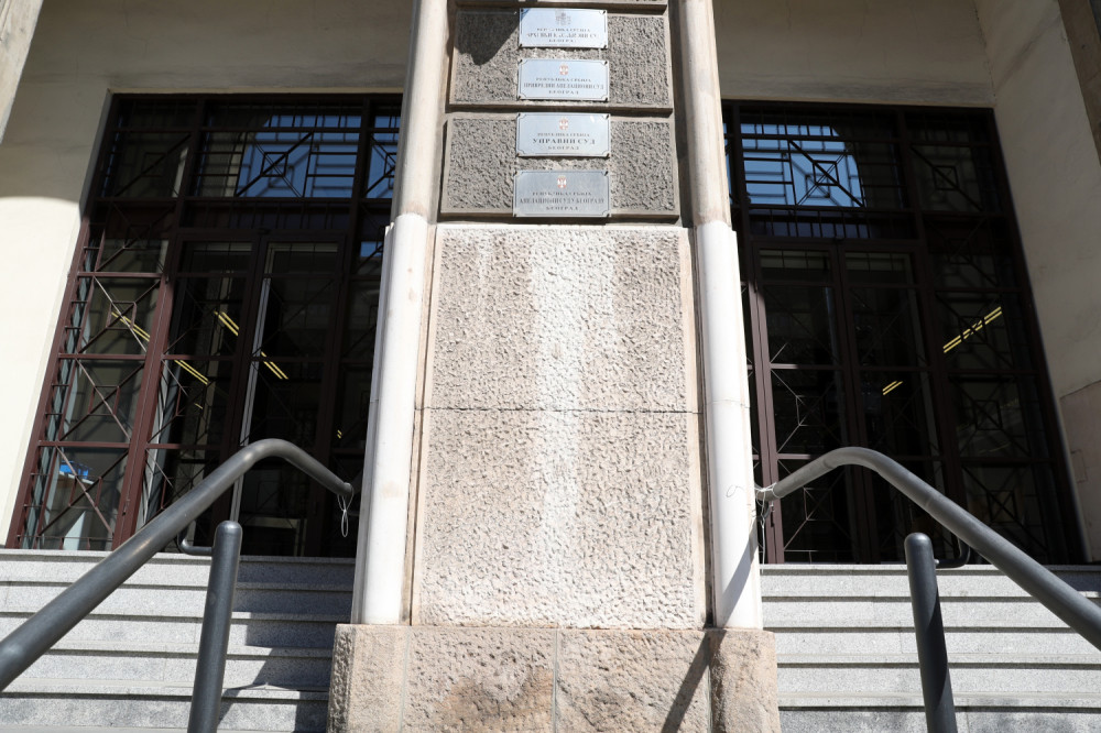 "Koriste struju građana Srbije, pa vam još i naplaćuju"