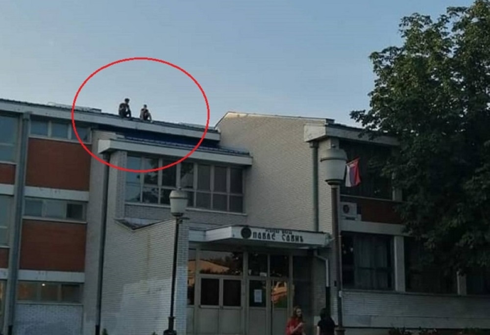 Znate li šta vam rade deca?! Obratite PAŽNJU da ne bi došlo do TRAGEDIJE! (FOTO)