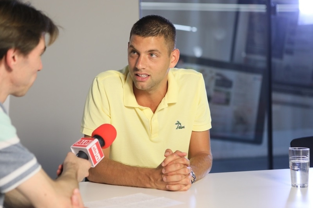 Pogledajte šta Filip Krajinović radi kada misli da ga niko ne gleda! Detalji koje niko nije znao!