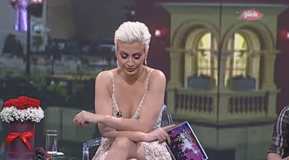 Muka ga naterala, URINIRAO u programu uživo: Posle nužde došao kod nje! (VIDEO)