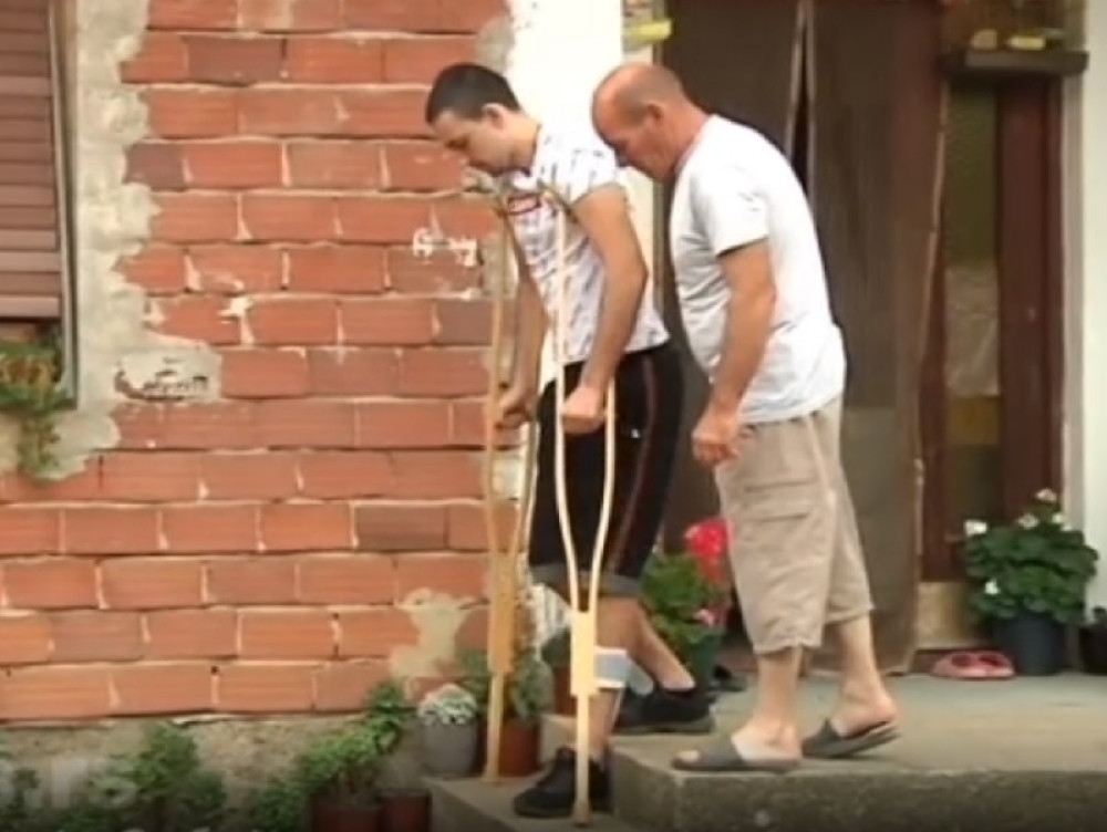 Mesecima bio u bolnici: Snaga njegovog oca je nadljudska, ali Marko (17) se i dalje budi u znoju. Ovo je san koji se ponavlja (FOTO)