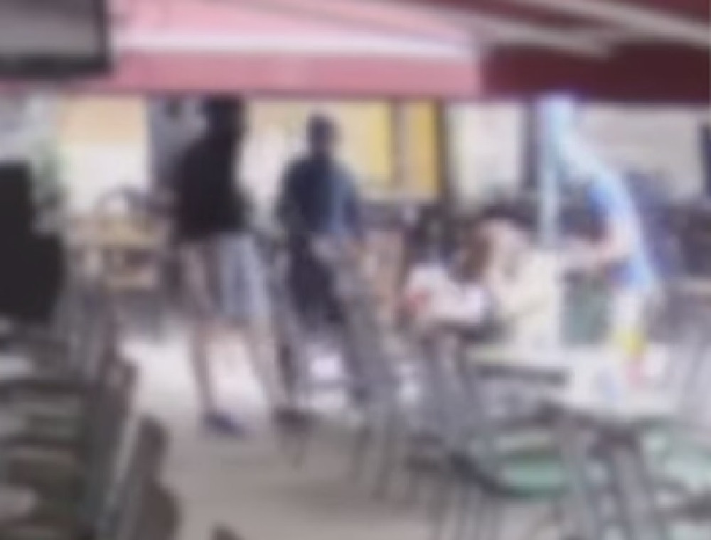 Deca se potukla zbog sladoleda, a onda su se UMEŠALE MAJKE, jedna završila U BOLNICI!