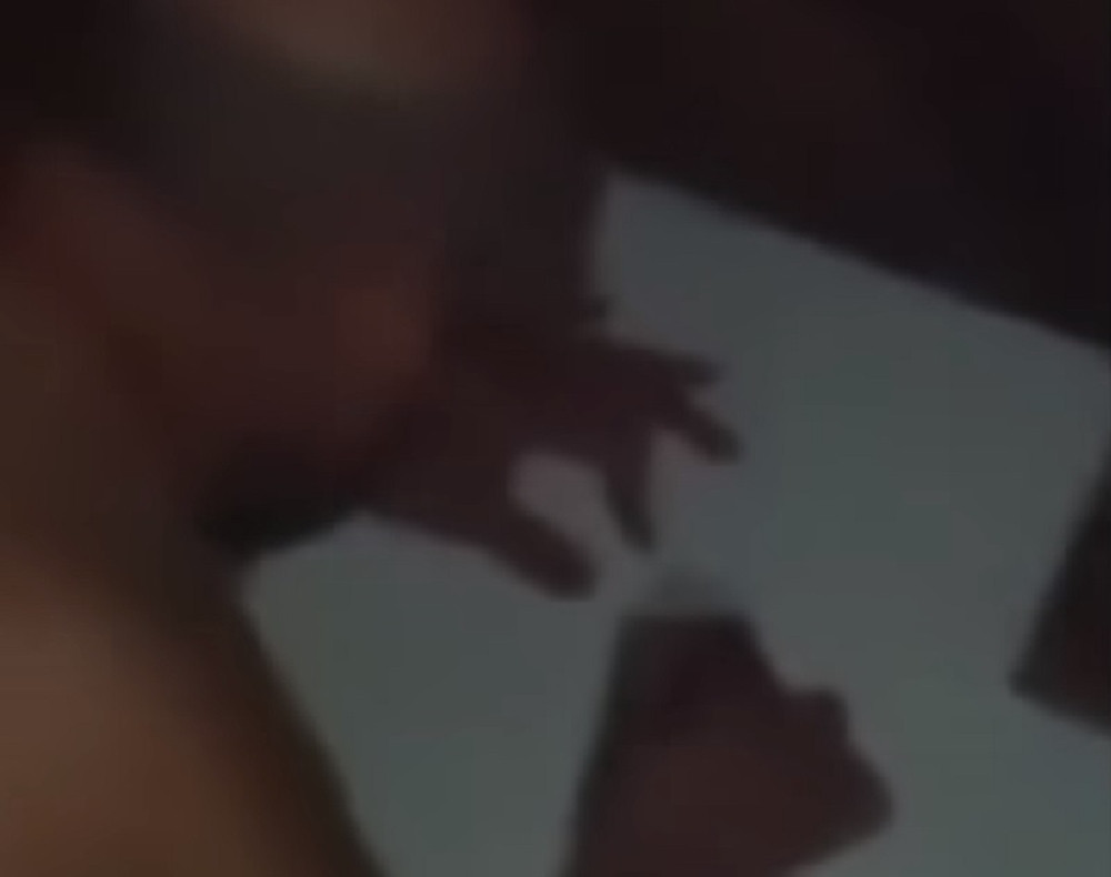 Kada vidite šta ovaj čovek radi dok spava, zapanjićete se! "Budan ovo ne mogu, lekari kažu da koristim drugu stranu mozga!" (VIDEO)