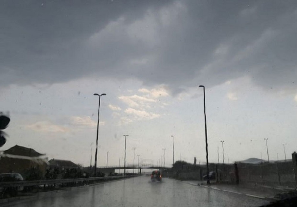 Dok jaka oluja pravi haos po okolnim zemljama, u Srbiju sutra stiže PAKAO od vremena! GORI CRVENI ALARM!