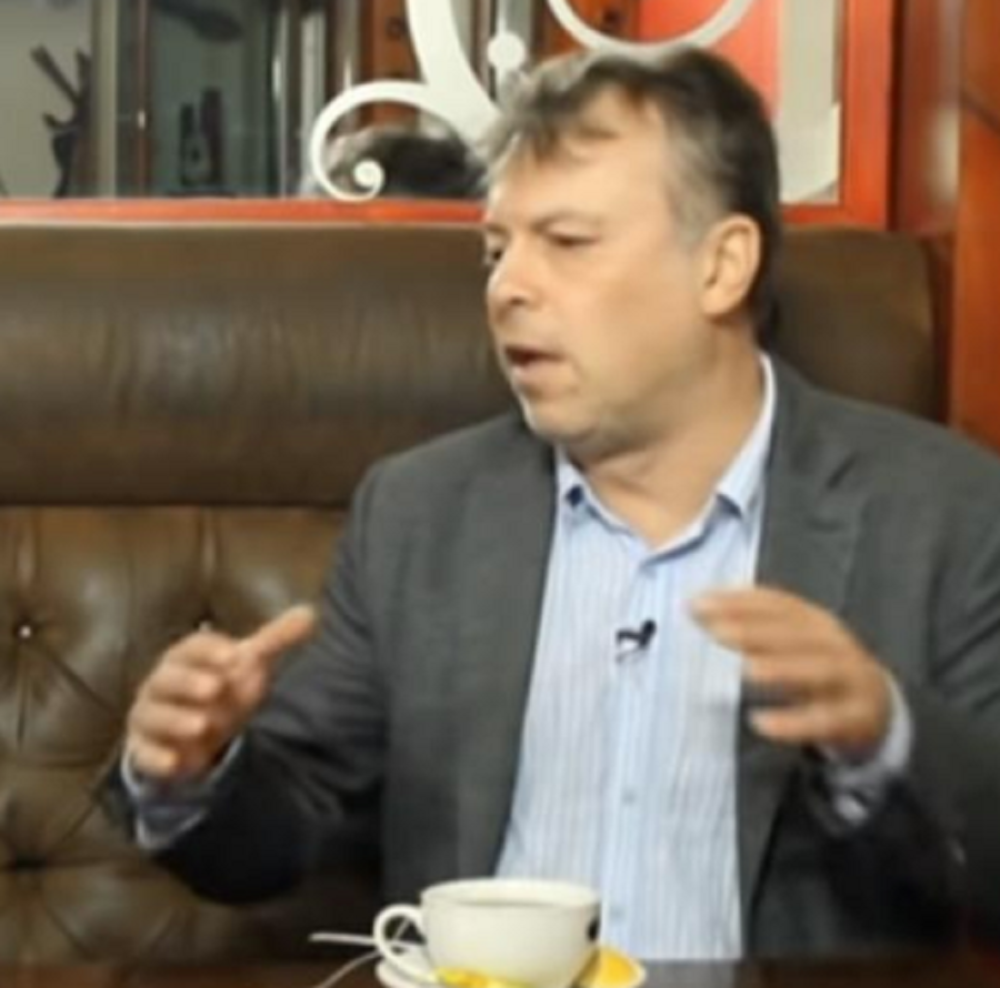 Krenulo se od Tita, a onda mu je svojim komentarom o Kosovu i Markalama zapušio usta!